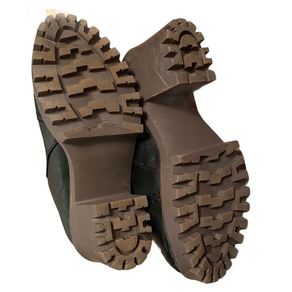 NWOT Black platform loafer heel ankle bootie - Picture 6 of 7